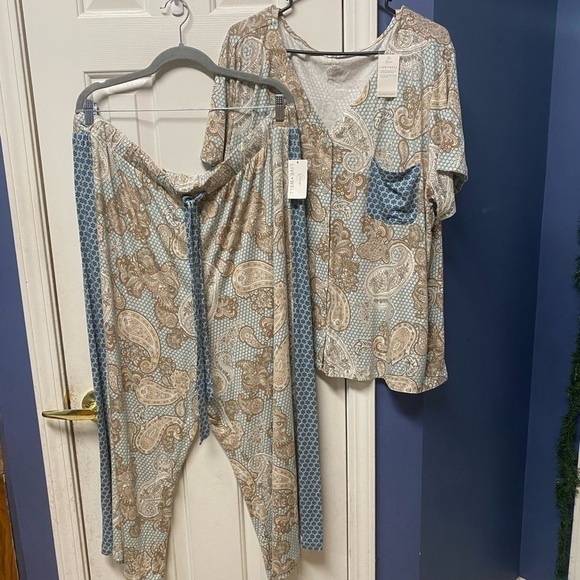 Cato’s LIVE WELL womens sleepwear top (ONLY) paisley print soft cozy size 18/20 - Picture 2 of 7